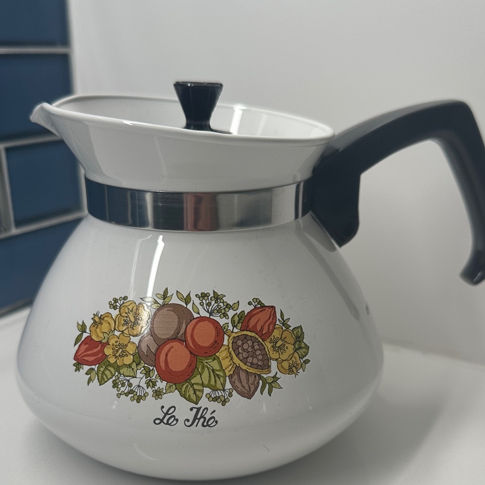 Corning Ware Vintage SPICE OF LIFE White Teapot Floral Accents Corningware